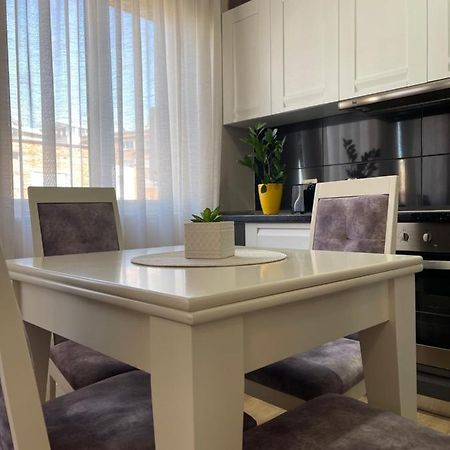 Tirana New Bazaar-Apartment 1 المظهر الخارجي الصورة